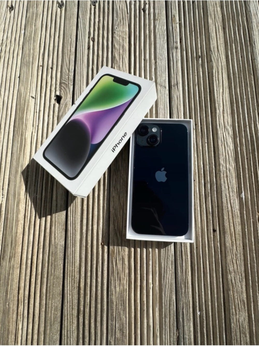 Apple iPhone 14 128GB- Deep Black Finish